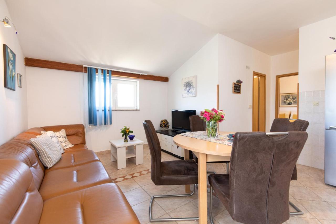 Apartments House ריסיקה מראה חיצוני תמונה