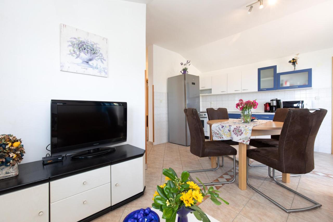 Apartments House ריסיקה מראה חיצוני תמונה