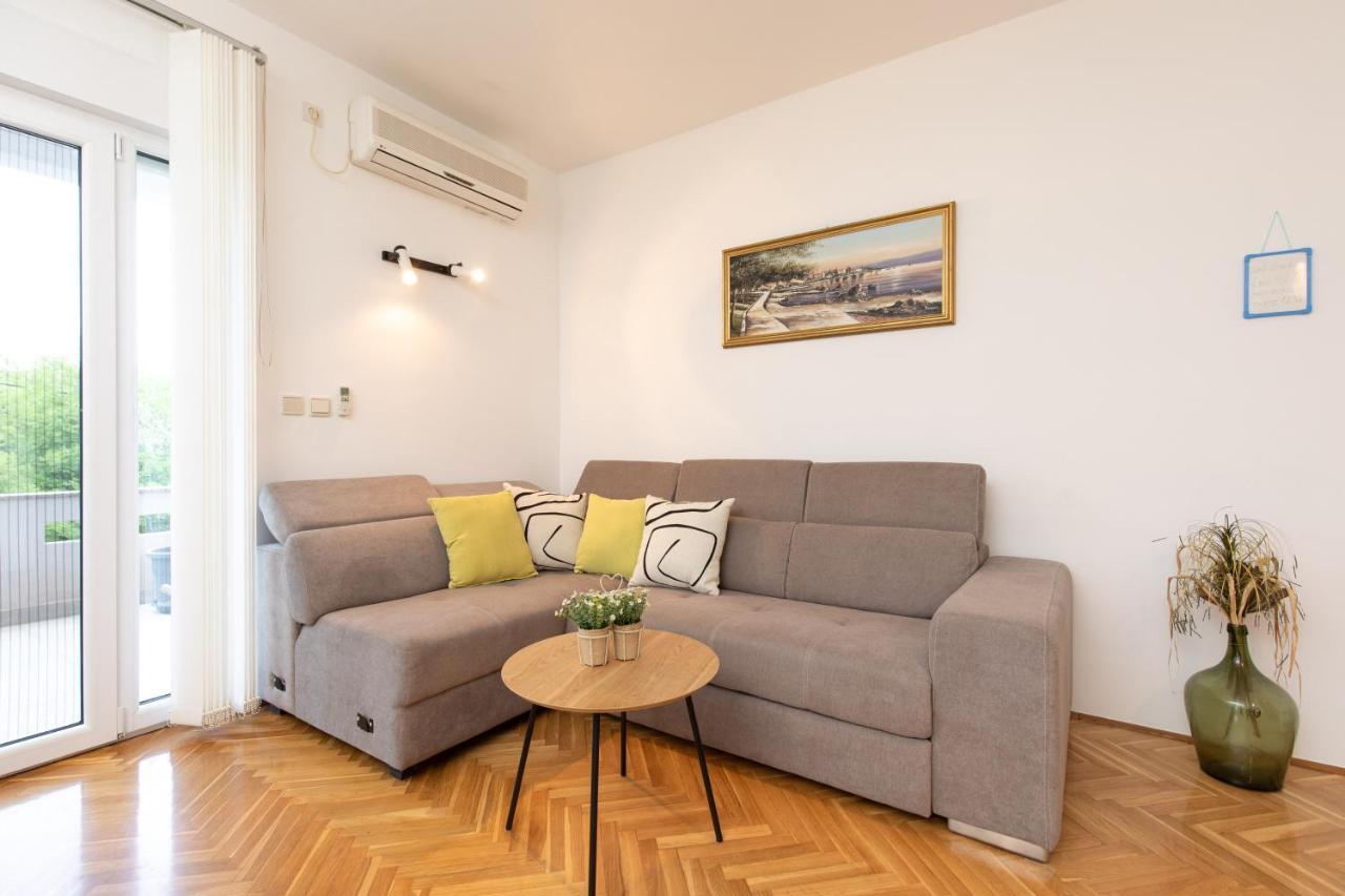 Apartments House ריסיקה מראה חיצוני תמונה