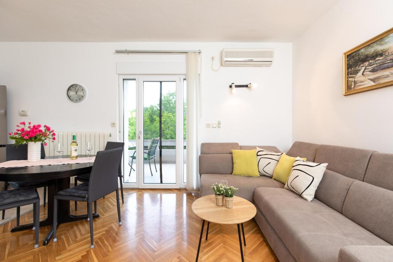 Apartments House ריסיקה מראה חיצוני תמונה