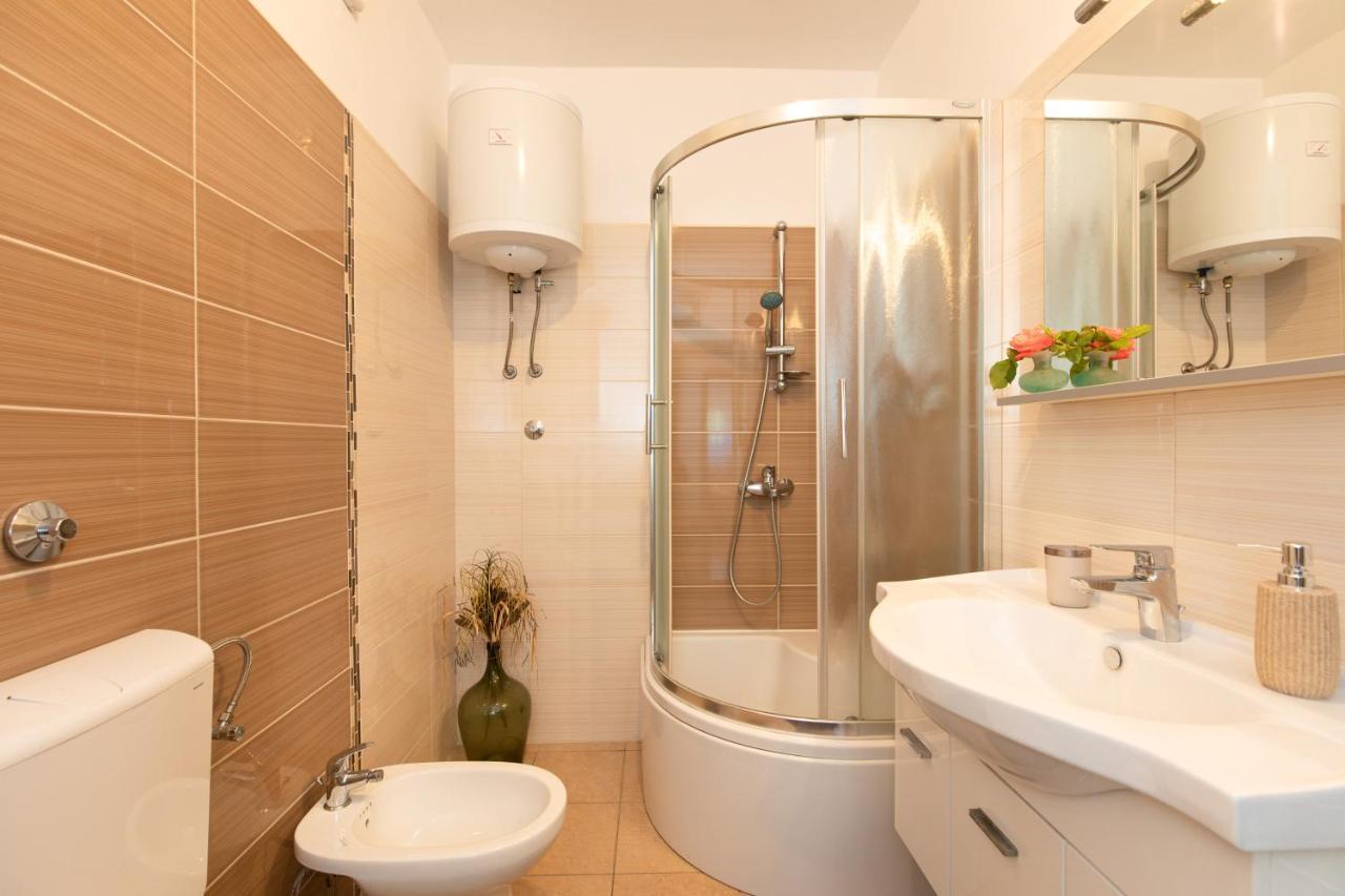 Apartments House ריסיקה מראה חיצוני תמונה