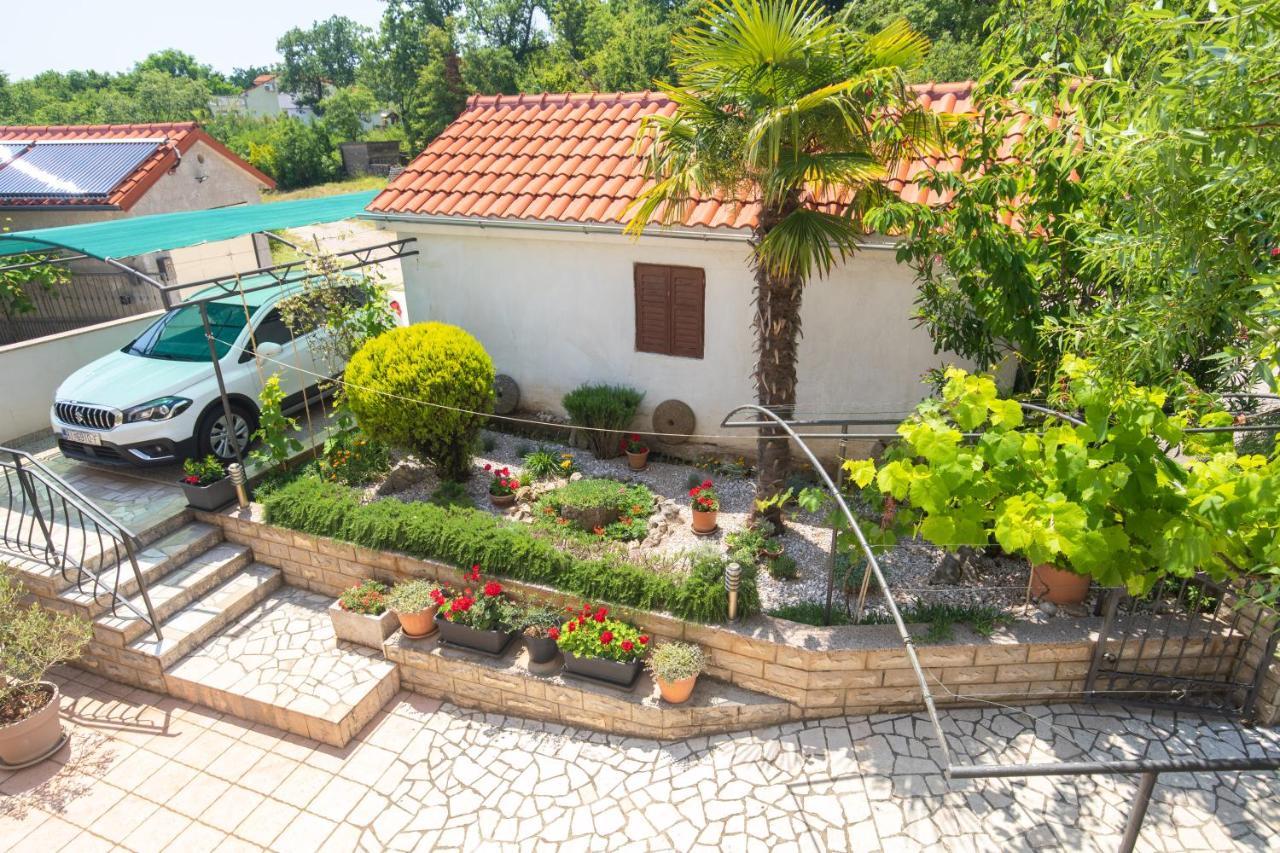 Apartments House ריסיקה מראה חיצוני תמונה